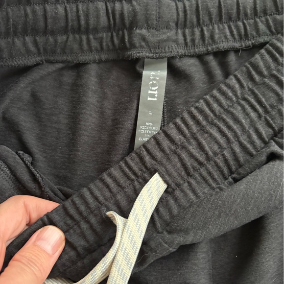 Vuori Essential Halo Black Wide Leg Pants - Picture 6 of 7